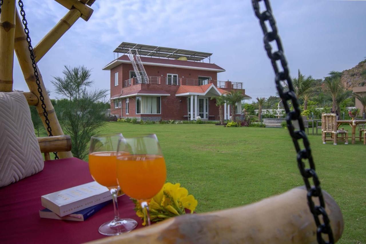 Stayvista At Hillside Paradise Dhauj Exterior photo